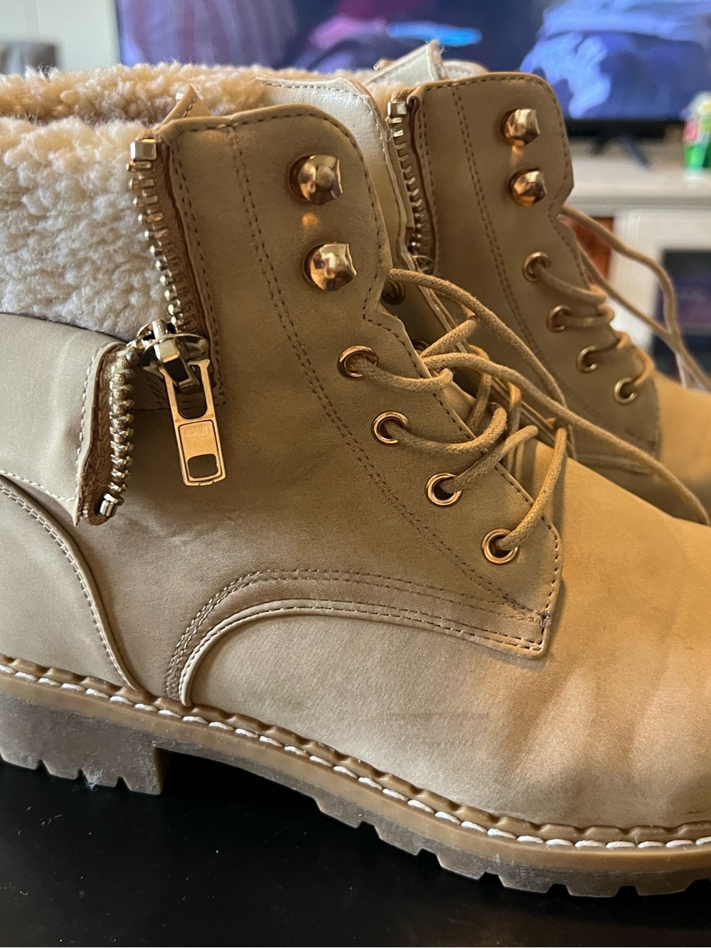 Women's Winter Lace-Up Faux Shearling Boots - Tan